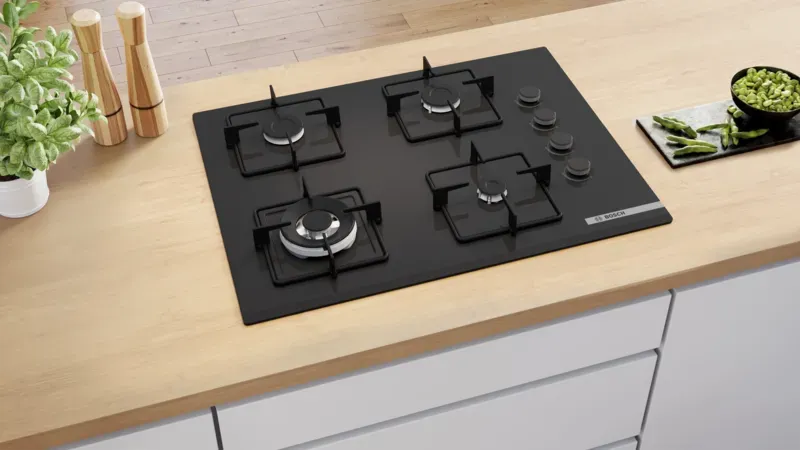 BOSCH POH7C6P30O Serie 4 Gazlı Ocak 67 cm Sert cam, SİYAH