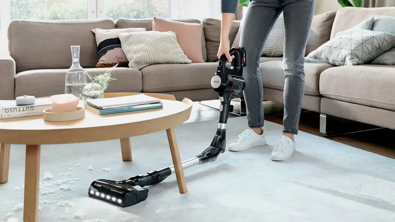 Bosch BCS712XXL Dikey Şarjlı Süpürge Unlimited 7 Siyah