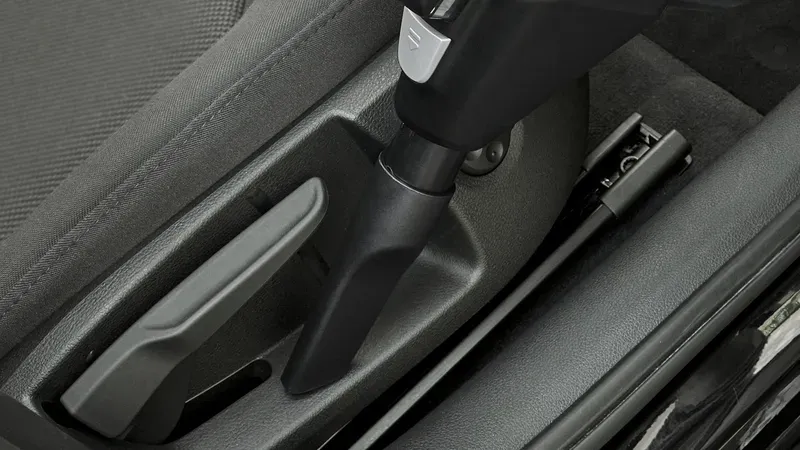 Bosch BCS712XXL Dikey Şarjlı Süpürge Unlimited 7 Siyah