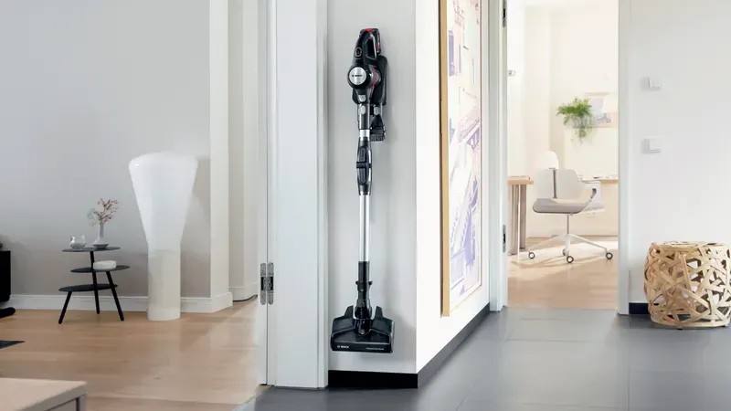 Bosch BCS712XXL Dikey Şarjlı Süpürge Unlimited 7 Siyah